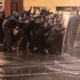 Antifa_Linksfaschisten_Demo_Bern Mitglieder der radikalen linksfaschistischen Antifa Aarau verprügeln an einer unbewilligten Demo in Bern Oktober 2025 mehrere Polizeibeamte. Die Linksextremisten der Antifa haben bei KanalK ein Sendegefäss für Hass und Hetze.